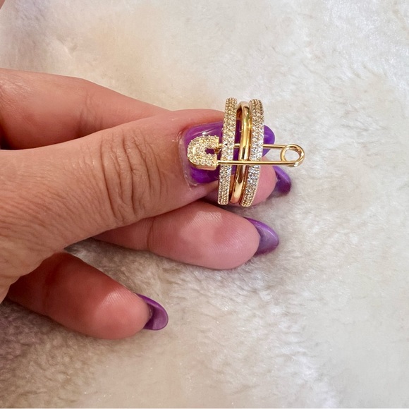Multi-layer gold tone safety pin ring with cubic zirconia - Picture 8 of 9